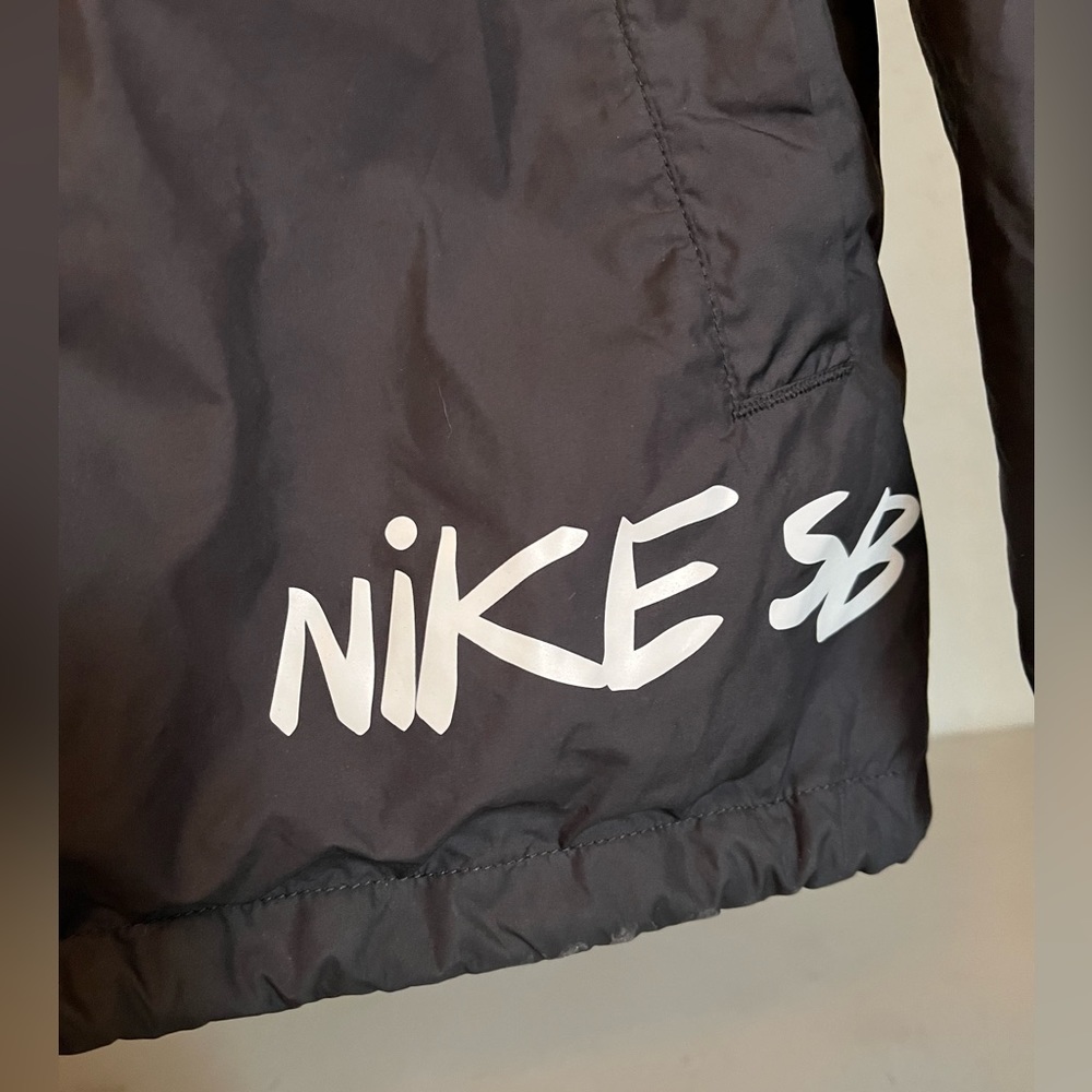 Nike SB Jacket - Picture 3 of 6